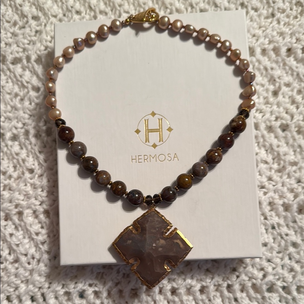 Hermosa Faith Cross Necklace